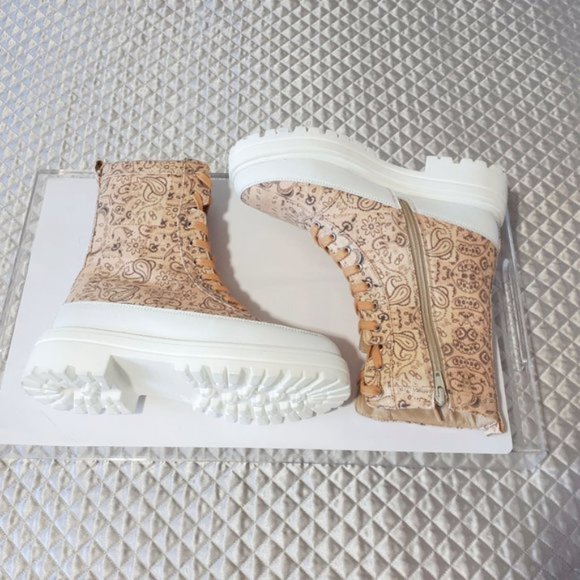 NWOT Free People jacquard print canvas lug sole lace-up "hiker" boots, EU 40 - Picture 14 of 16